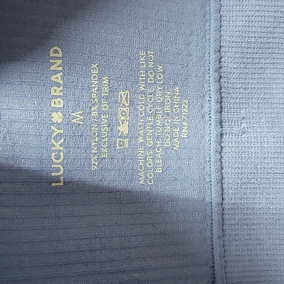 LUCKY BRAND 4PC SET. - Picture 9 of 9